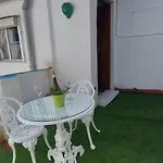 Triana Con Patio Andaluz Privado 아파트