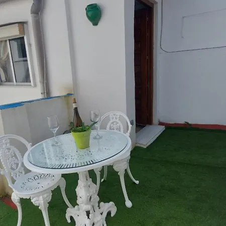 Triana Con Patio Andaluz Privado Apartman